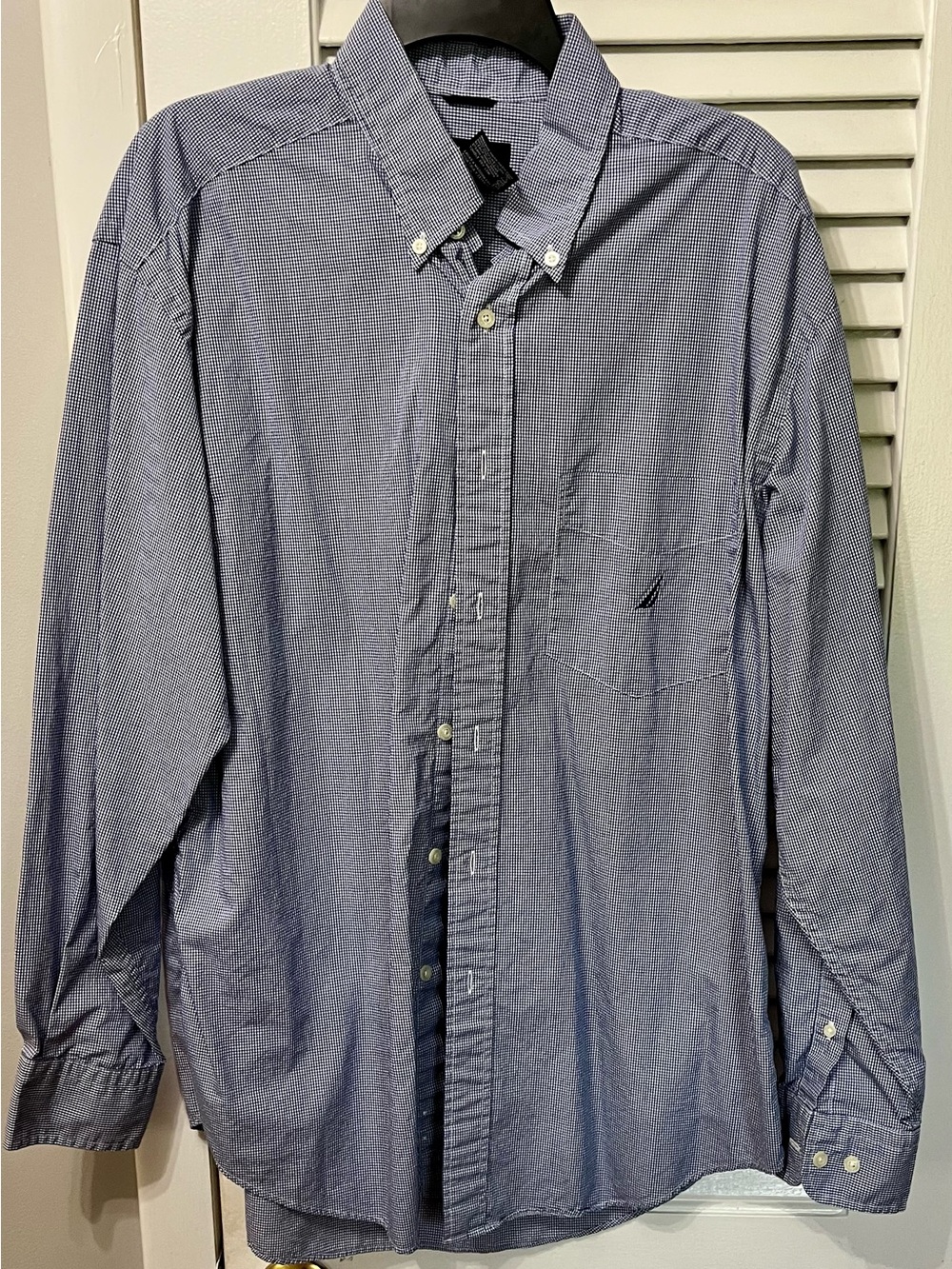 Nautica Men’s Long-Sleeve Button-Down Shirt